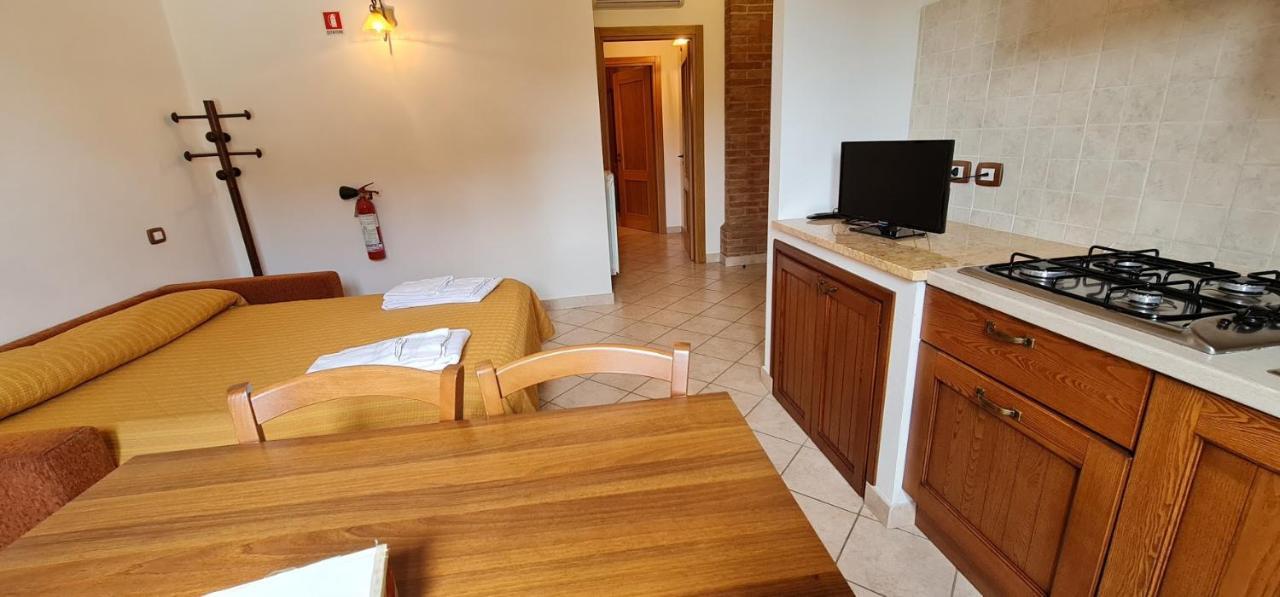 Aparthotel Oasi Del Grillo Castelnuovo Berardenga Exteriér fotografie