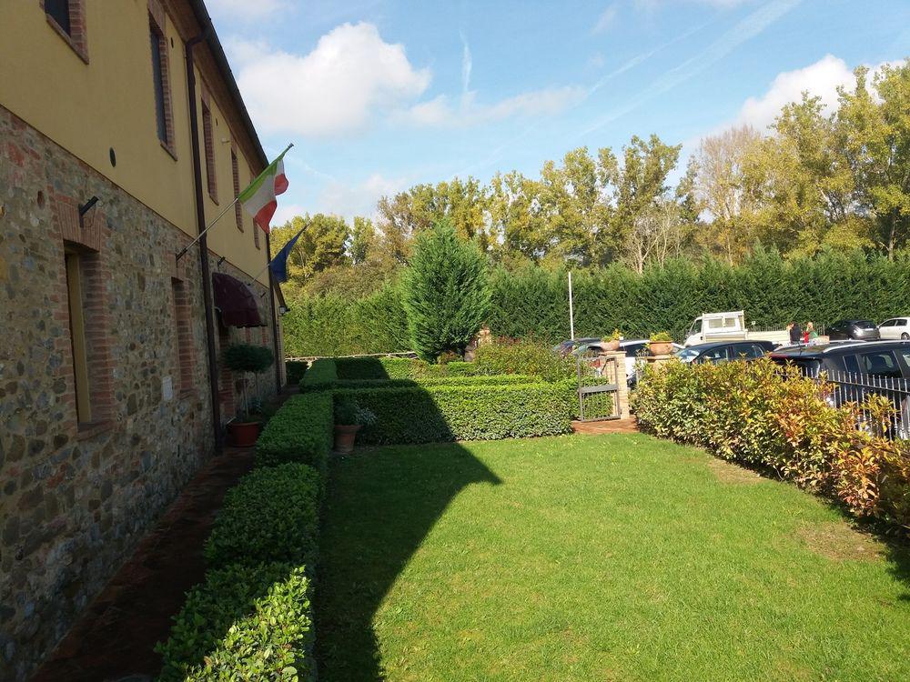 Aparthotel Oasi Del Grillo Castelnuovo Berardenga Exteriér fotografie