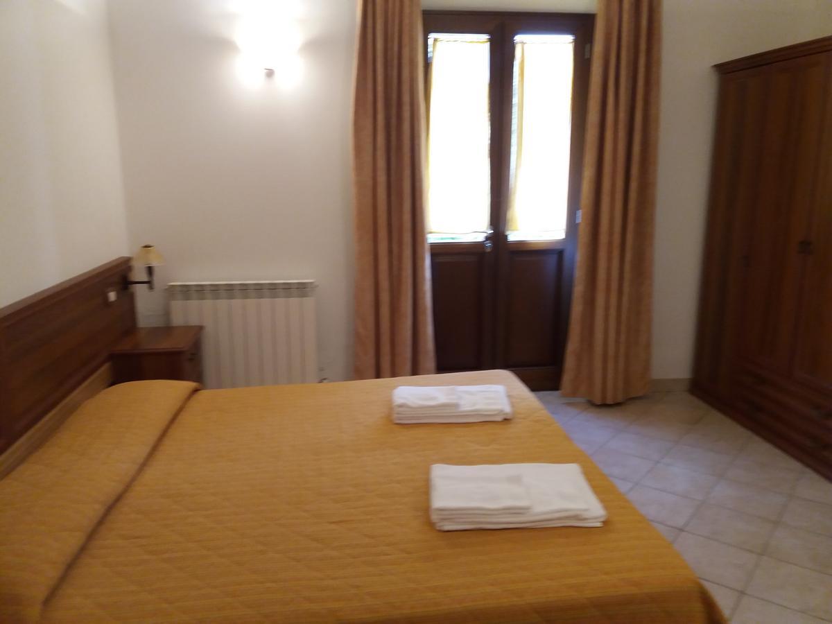 Aparthotel Oasi Del Grillo Castelnuovo Berardenga Exteriér fotografie