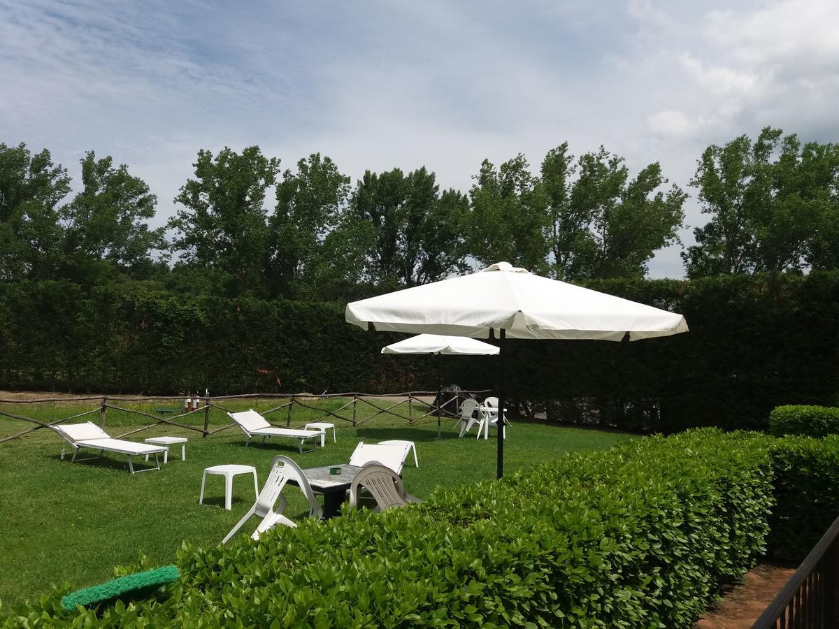 Aparthotel Oasi Del Grillo Castelnuovo Berardenga Exteriér fotografie