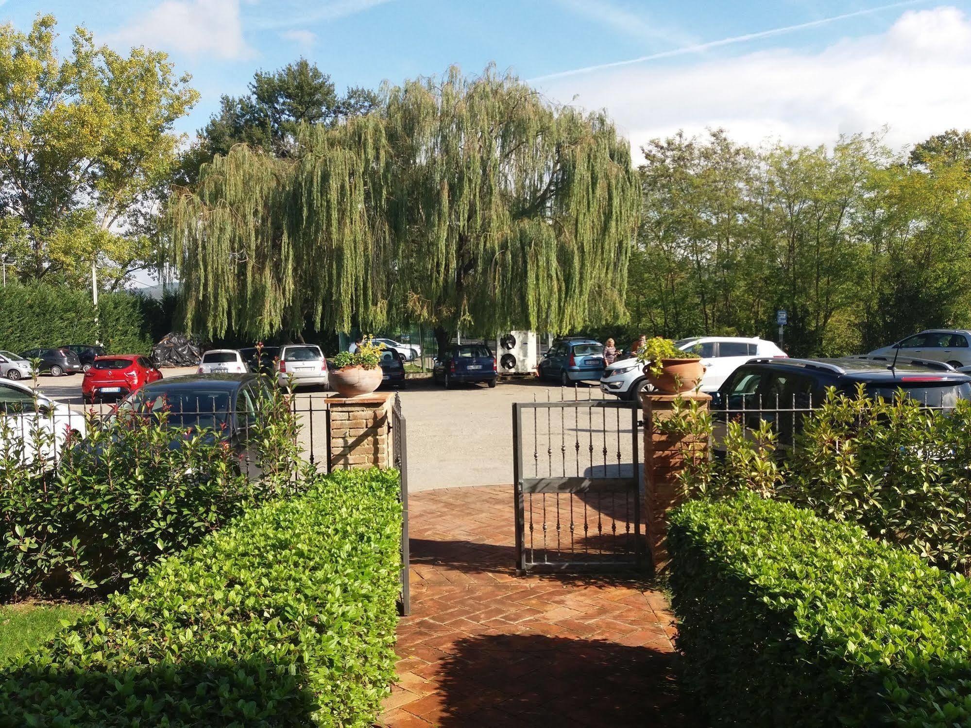 Aparthotel Oasi Del Grillo Castelnuovo Berardenga Exteriér fotografie
