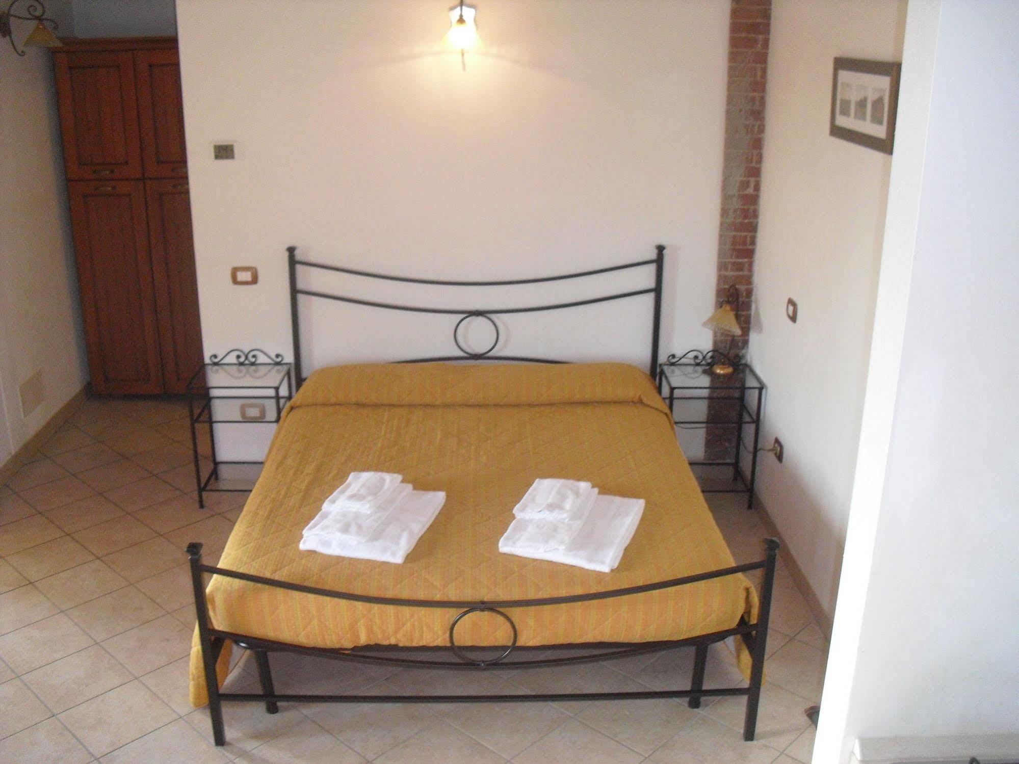 Aparthotel Oasi Del Grillo Castelnuovo Berardenga Exteriér fotografie