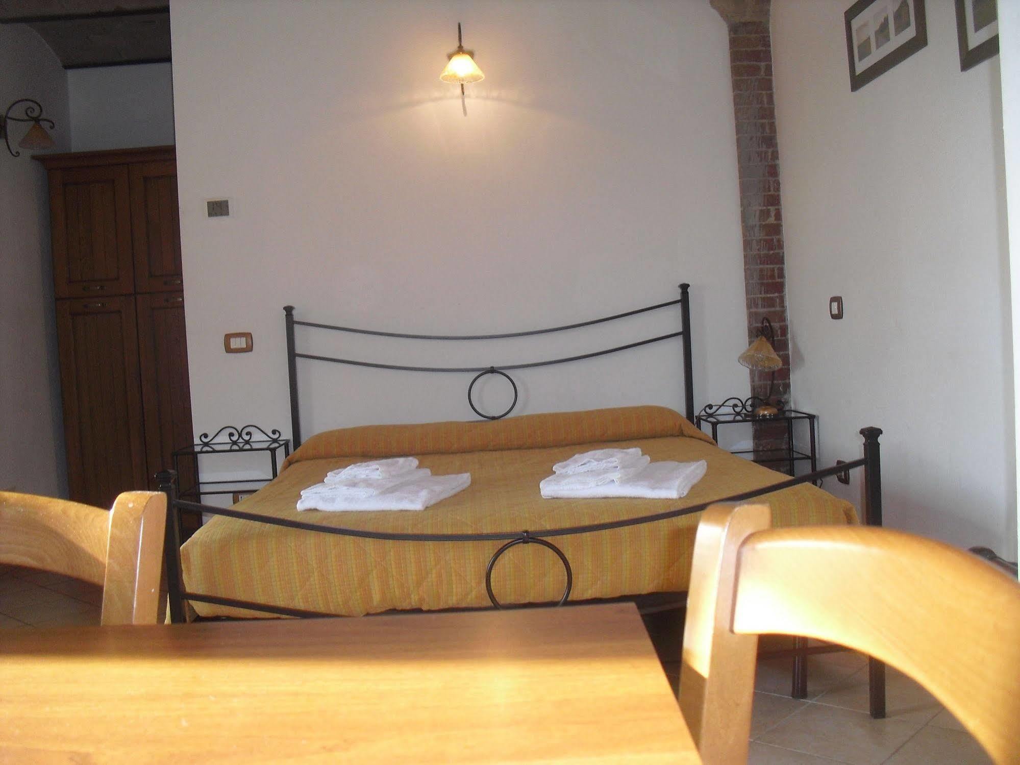 Aparthotel Oasi Del Grillo Castelnuovo Berardenga Exteriér fotografie
